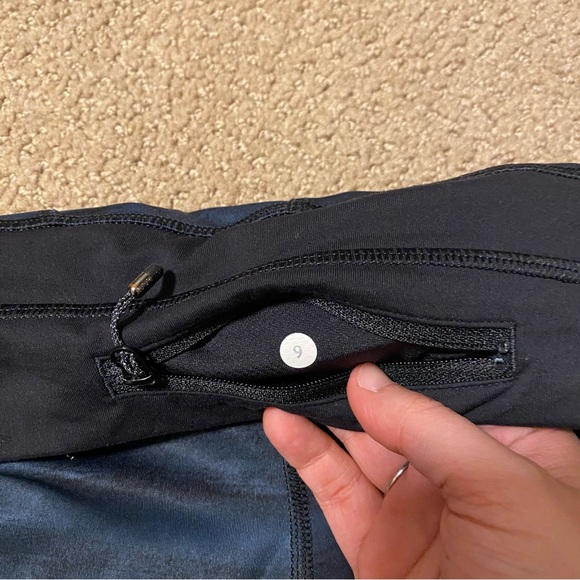 Lululemon Run Inspire Crop II *Full-On Luxtreme (Mesh) - Picture 7 of 13